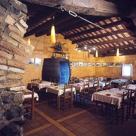 Hostal Mallorquines Riudarenes Bagian luar foto